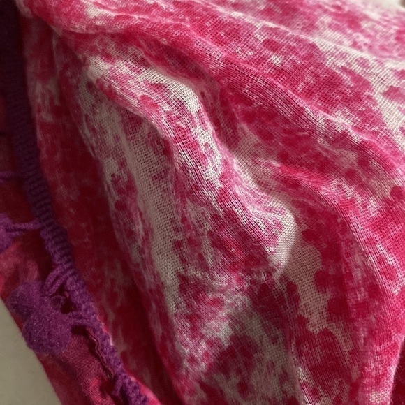 American Eagle Pink Purple Tie Dye Artsy Bohemian Pom Pom Tassels Infinity Scarf - Picture 10 of 16